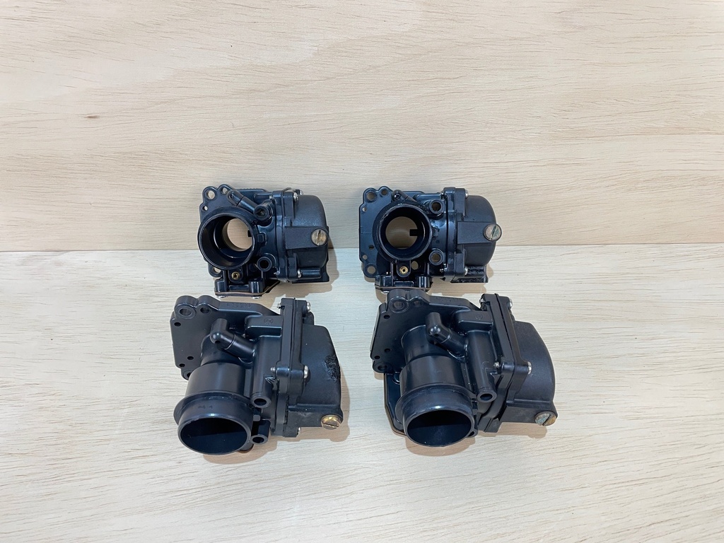 2001 Johnson 90HP 2 Stroke Port & Starboard Carburetor - 5004272 5004273