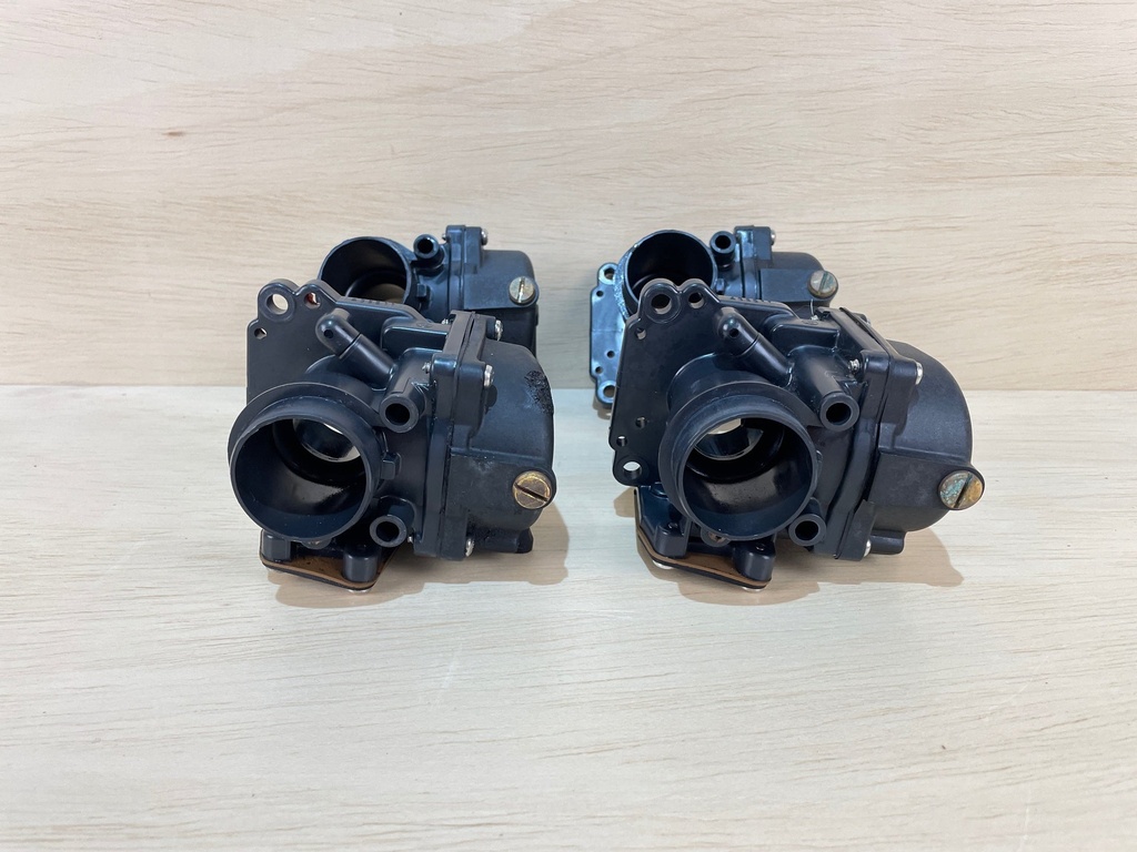 2001 Johnson 90HP 2 Stroke Port & Starboard Carburetor - 5004272 5004273