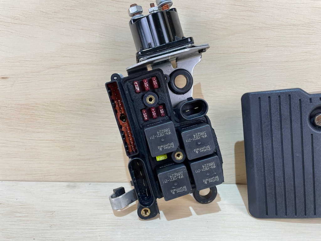 1999 Evinrude 175HP Outboard Engine Power Distribution Panel 0586754 0586300