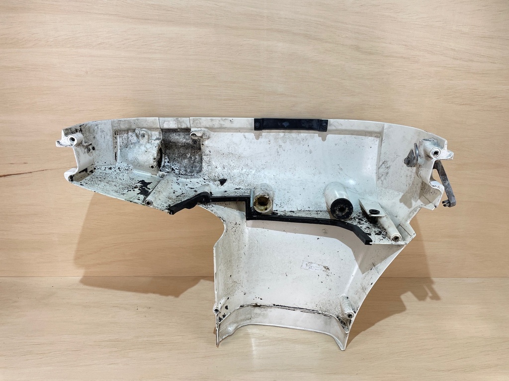 1999 Evinrude Ficht 175HP Starboard Lower Engine Cover Pan