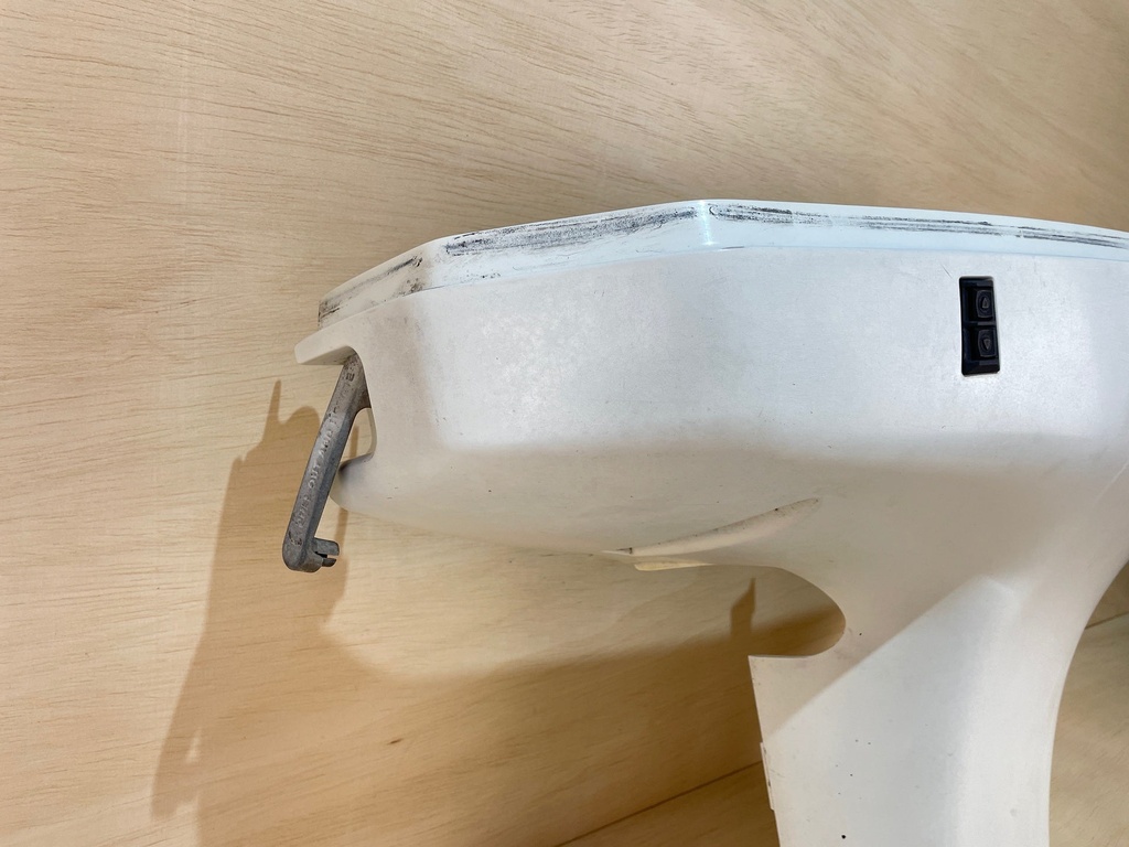 1999 Evinrude Ficht 175HP Port Lower Engine Cover Pan