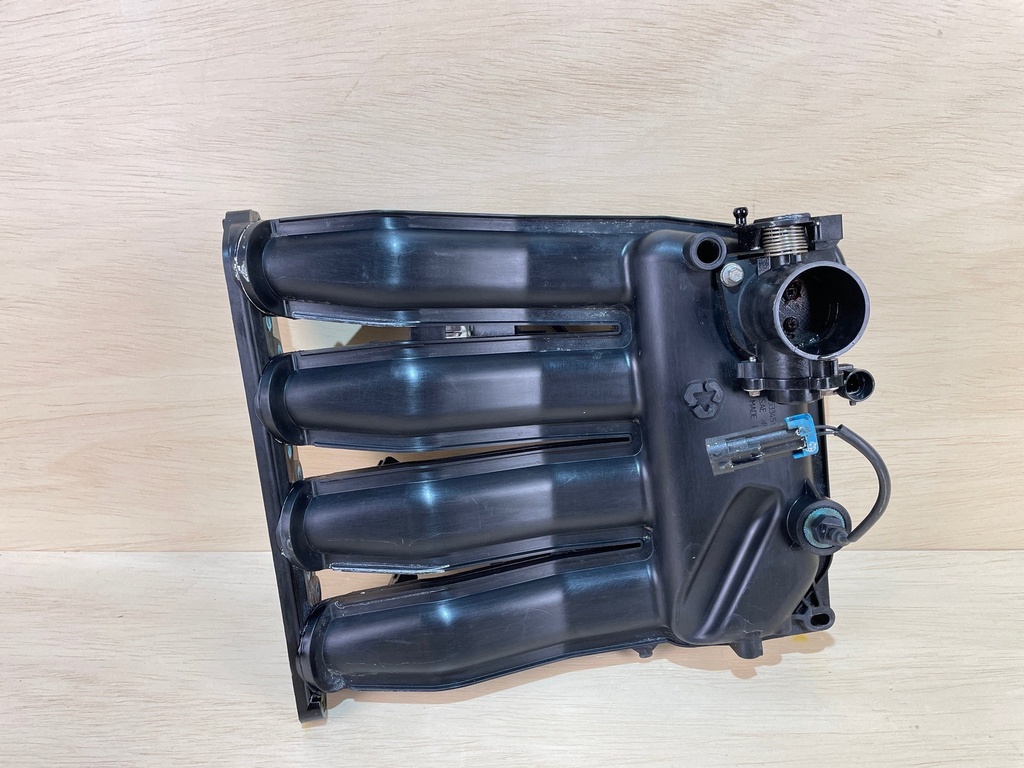 2002 Mercury 60HP EFI Intake Manifold W/ Injectors 877829T03