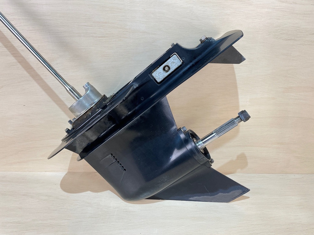 2002 Mercury 60HP Outboard Lower Unit Gear Case 20" Shaft 9011G70