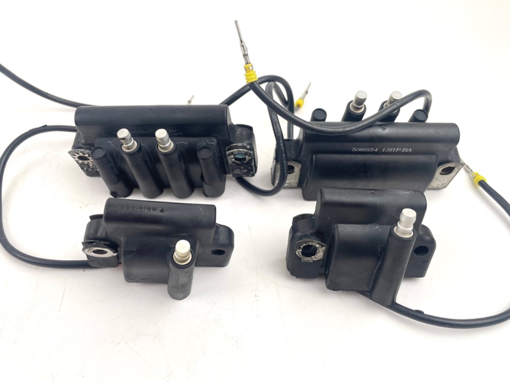 2007 Evinrude 250 HP 2 Stroke Outboard Ignition Coil Set 0586857 0586854 OEM