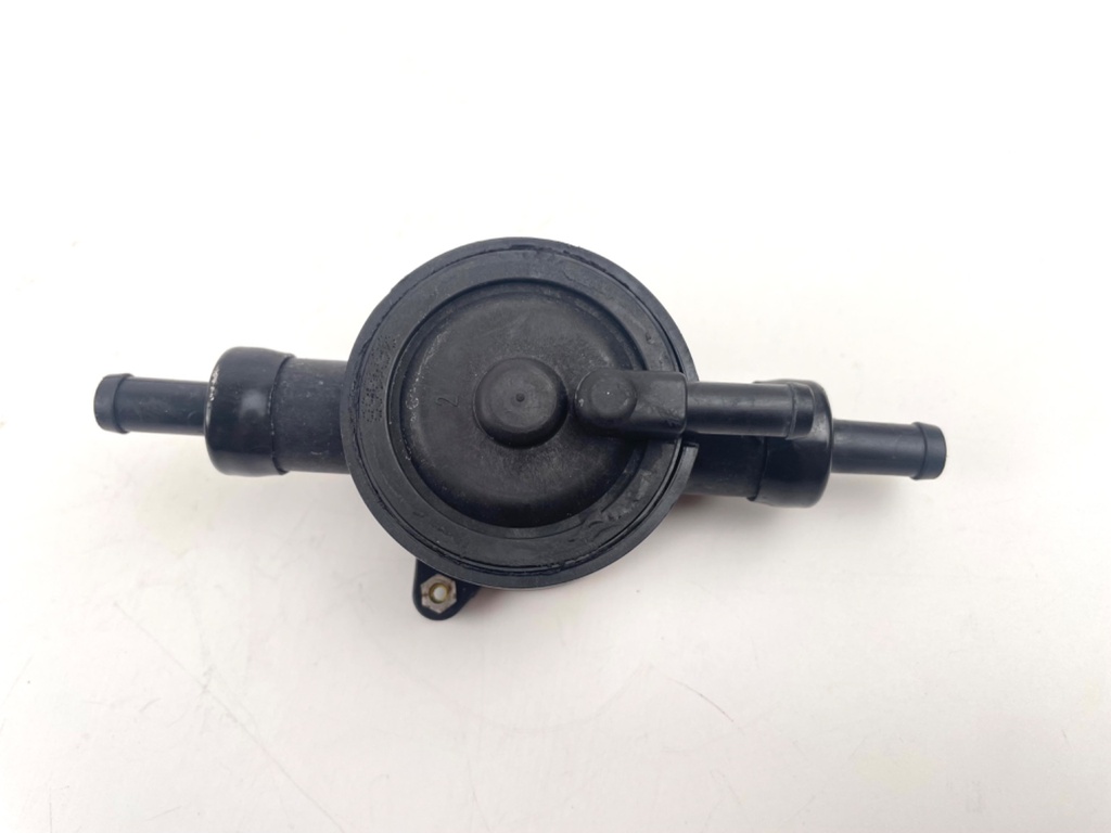 2007 Evinrude 250 HP 2 Stroke Outboard Fuel Lift Pump 5007312 OEM