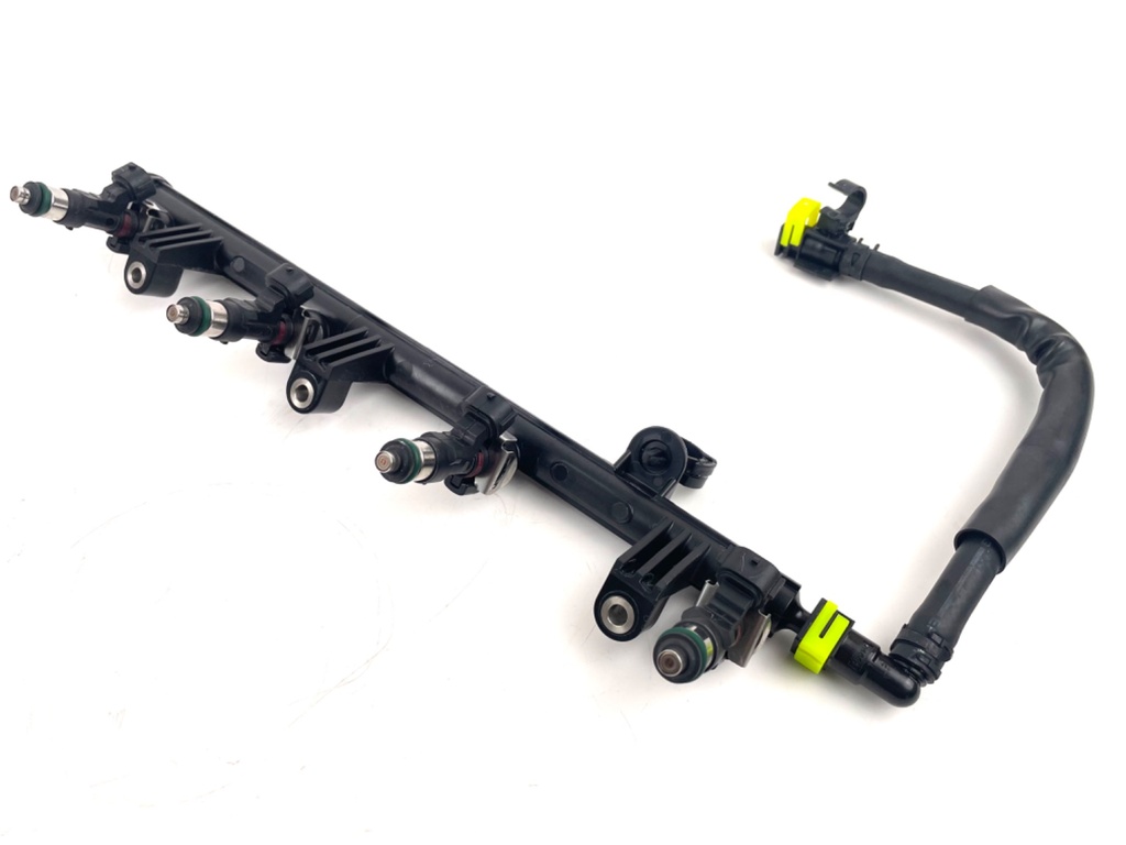 2017 Yamaha 200 HP 4 Stroke Outboard Fuel Injector Set W/ Rail 6DA-13160-01-00