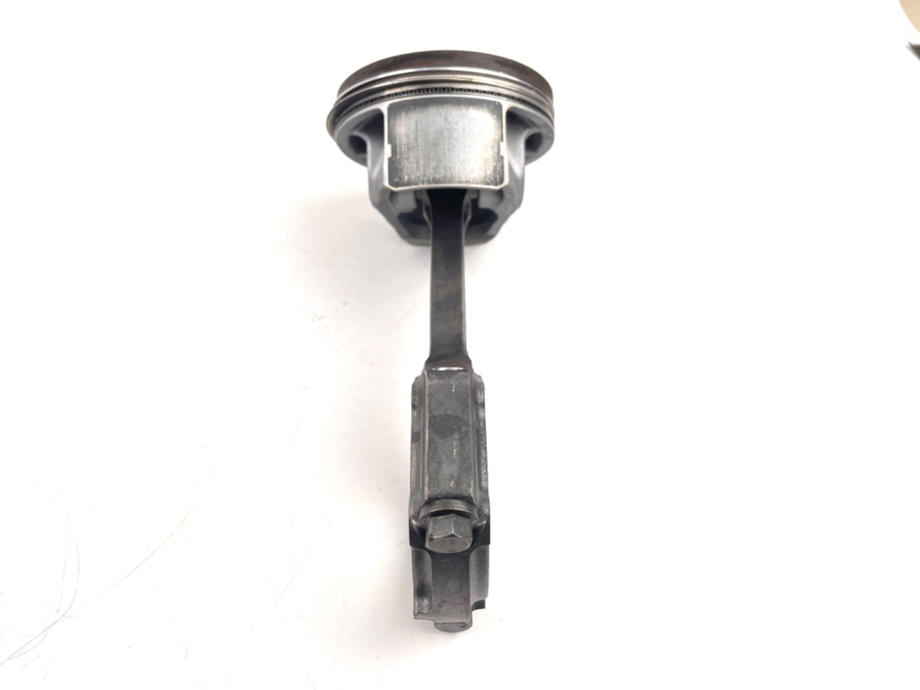 2017 Yamaha 200 HP 4 Stroke Outboard Piston W/ Connecting Rod 6CB-W1165-00-00 OEM