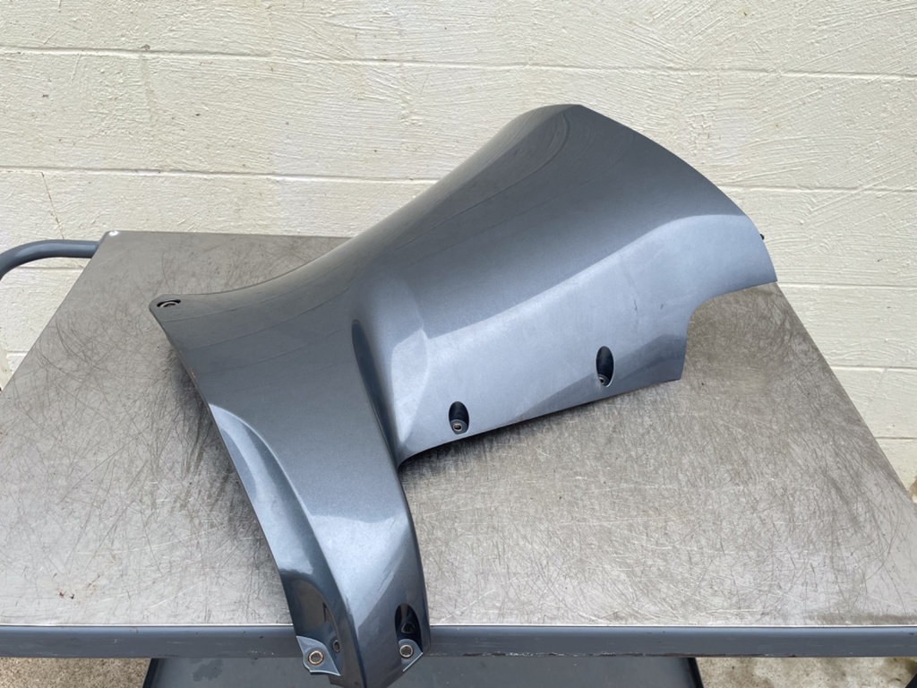 2017 Yamaha 200 HP 4 Stroke Outboard Lower Apron Cowling Starboard 6DA-42770-00-00 OEM