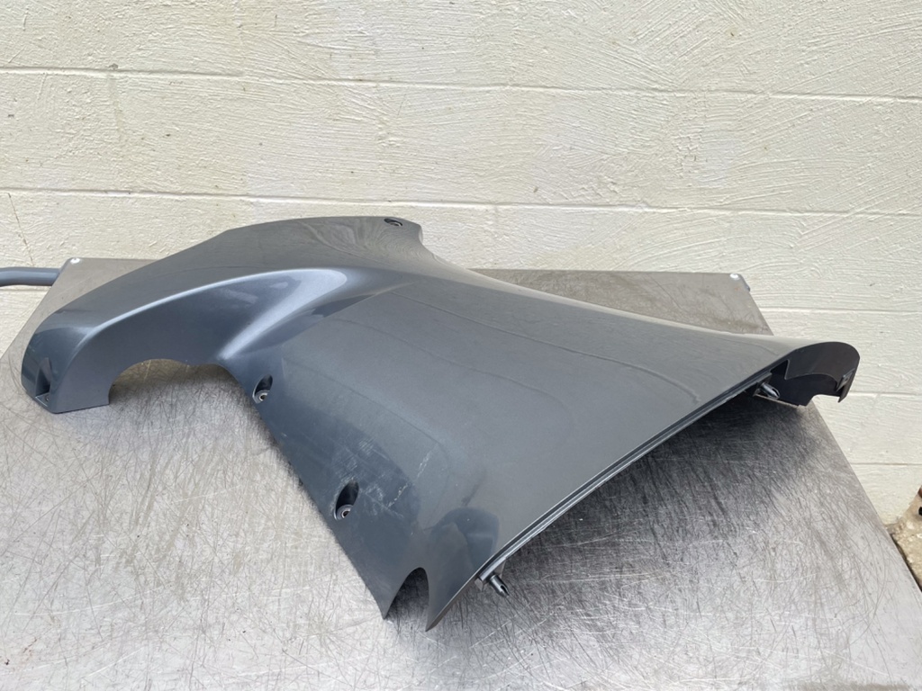 2017 Yamaha 200 HP 4 Stroke Outboard Lower Apron Cowling Starboard 6DA-42770-00-00 OEM