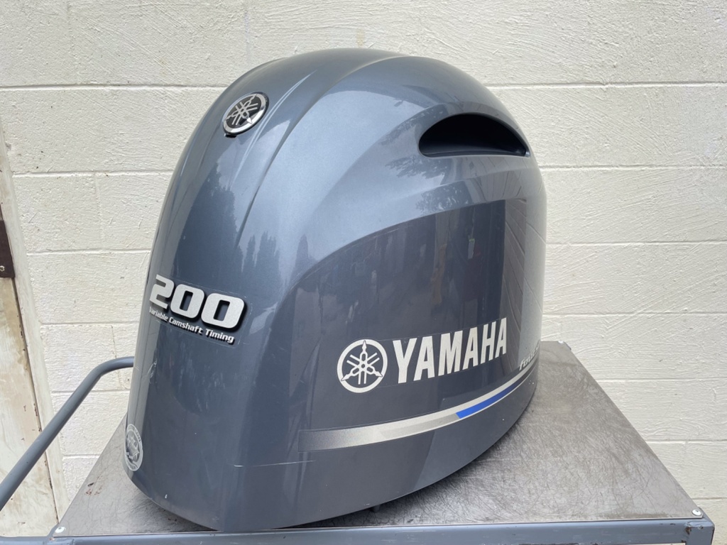 2017 Yamaha 200 HP 4 Stroke Outboard Top Cowling 6DA-42610-01-00 OEM