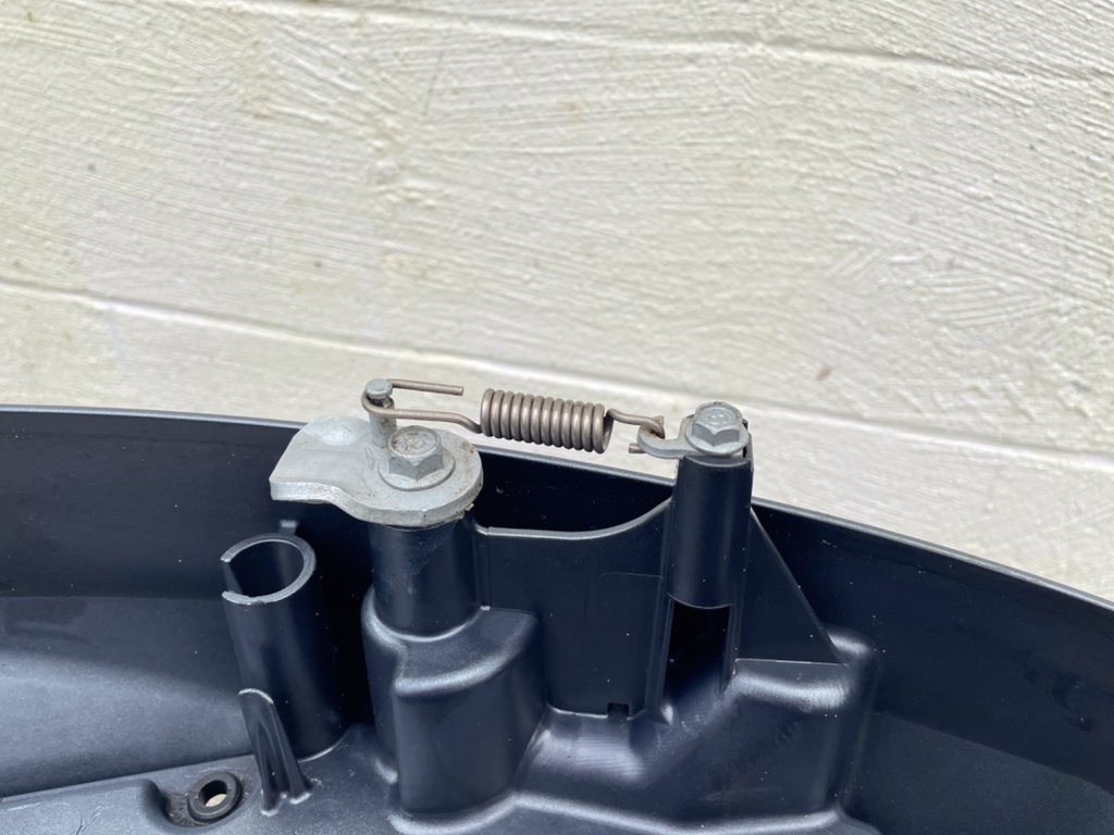 2017 Yamaha 200 HP 4 Stroke Outboard Bottom Cowling Pan 6DA-42710-00-8D OEM