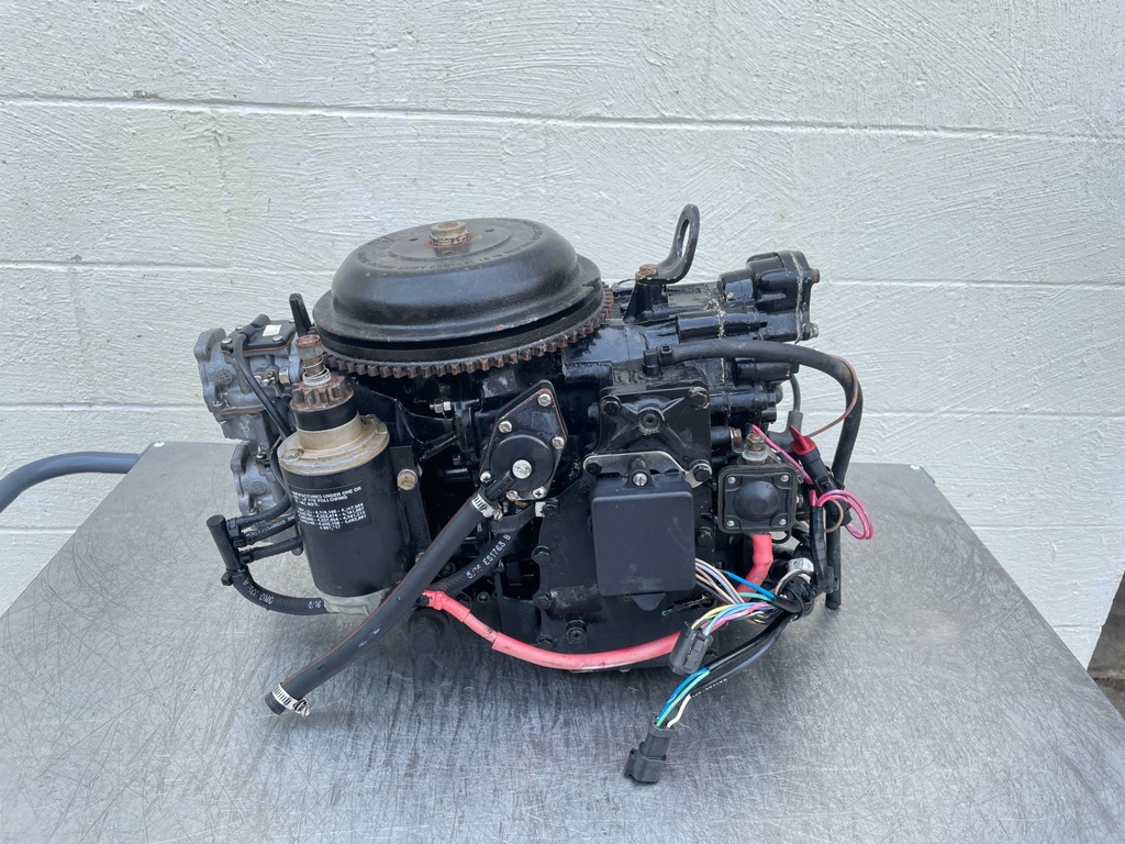 1997 Johnson 40 HP 2 Stroke Outboard Powerhead 0437341 OEM