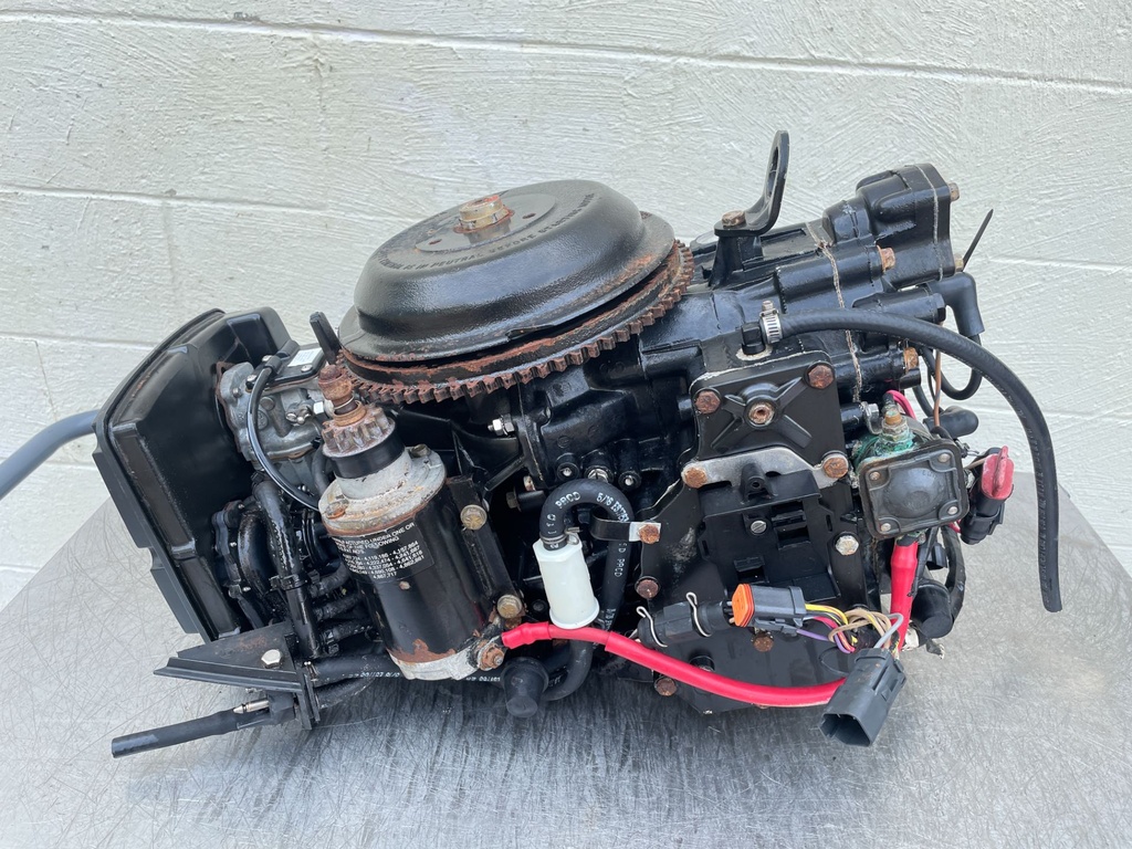 1997 Johnson 40 HP 2 Stroke Outboard Powerhead Assembly 0437341