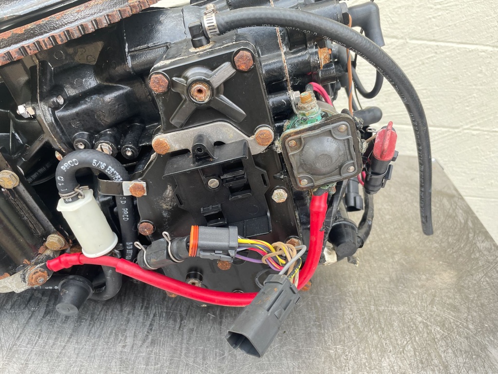 1997 Johnson 40 HP 2 Stroke Outboard Powerhead Assembly 0437341