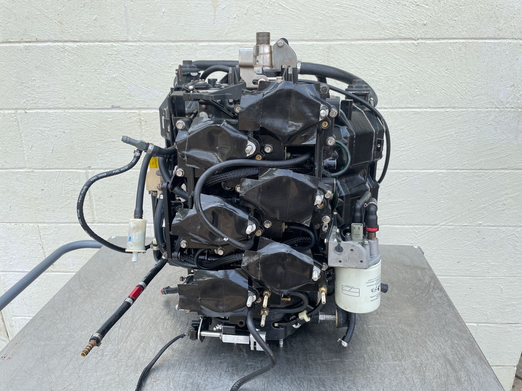 2001-2005 Johnson Evinrude 200 225 250 HP Ficht 2 Stroke Outboard Powerhead