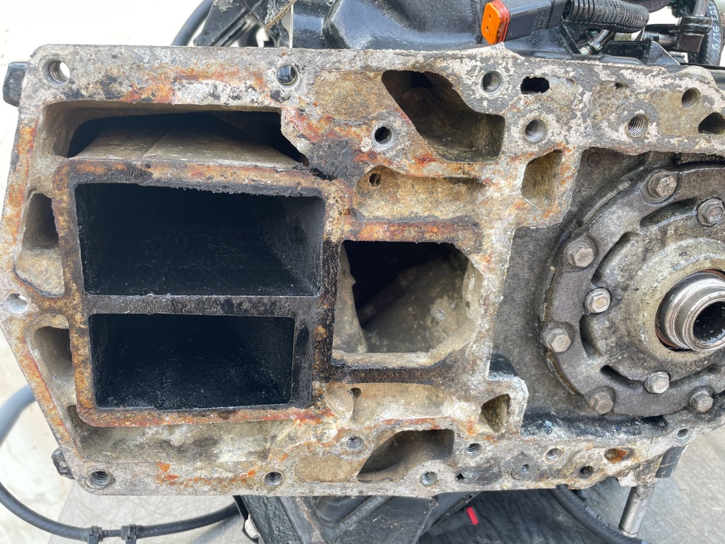 2001-2005 Johnson Evinrude 200 225 250 HP Ficht 2 Stroke Outboard Powerhead