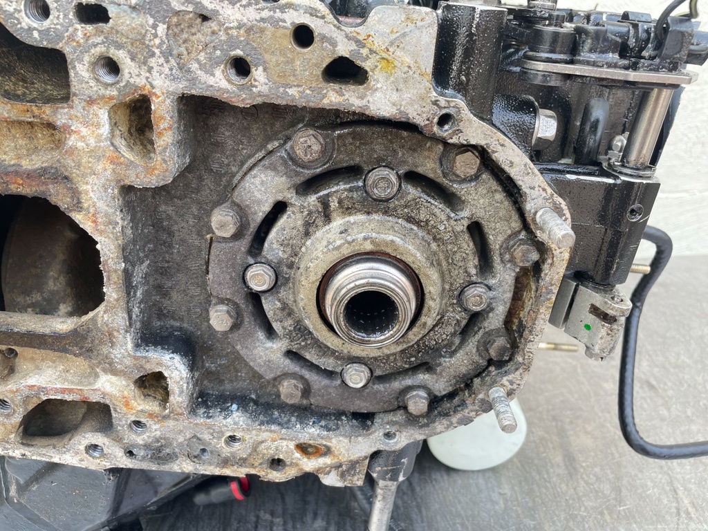 2001-2005 Johnson Evinrude 200 225 250 HP Ficht 2 Stroke Outboard Powerhead