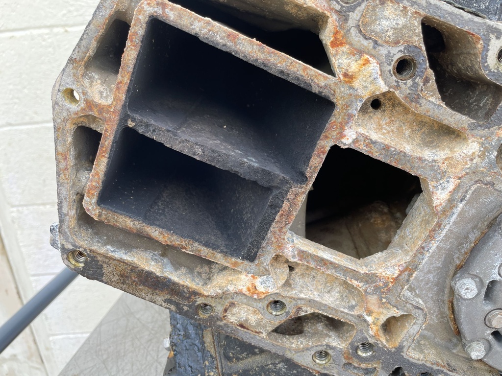 2007 Evinrude 250 HP 2 Stroke Outboard Powerhead 5005909 OEM