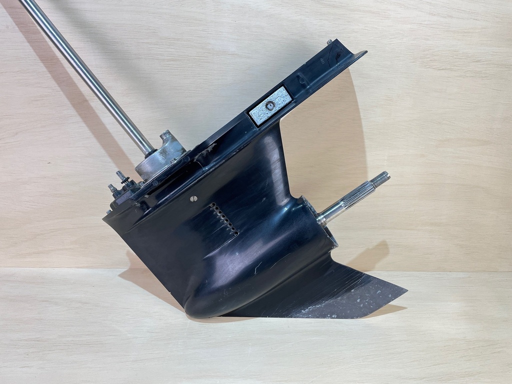 2001 Mercury 225HP Optimax Lower Unit Gear Case LH Counter Rotation 25" Shaft