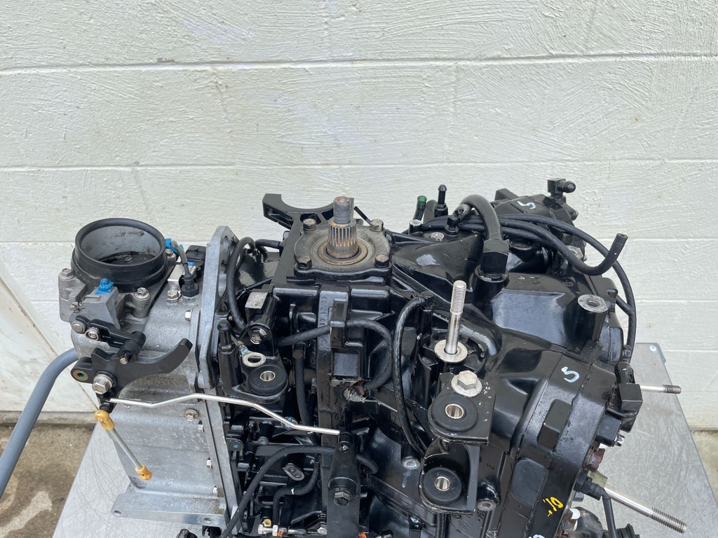 Mercury 135 150 175 HP 2.5L Optimax DFI Powerhead Crankcase 879808T01