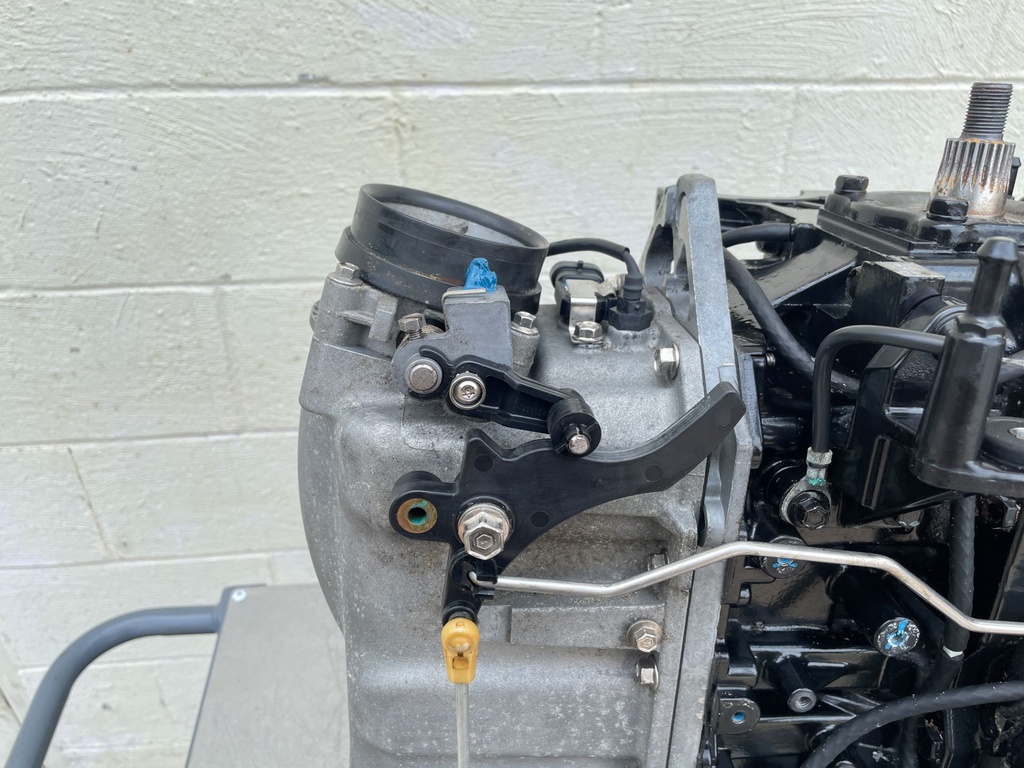 Mercury 135 150 175 HP 2.5L Optimax DFI Powerhead Crankcase 879808T01