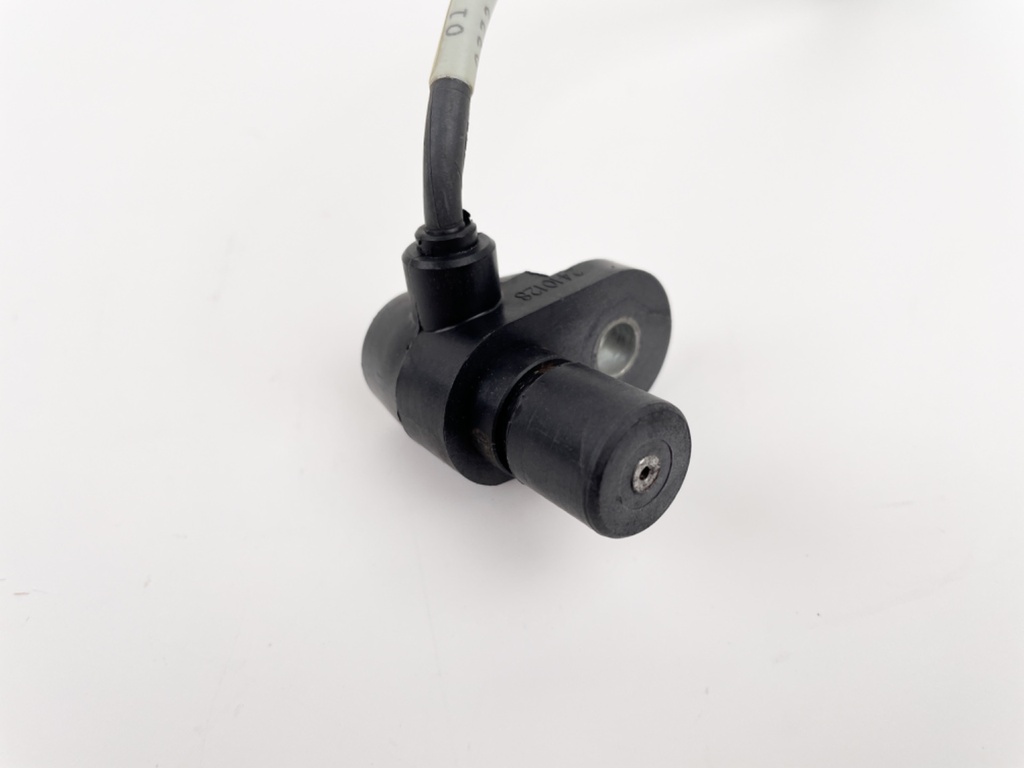 2003 Evinrude 225 HP 2 Stroke Outboard Crankshaft Position Sensor CPS 0586452 OEM