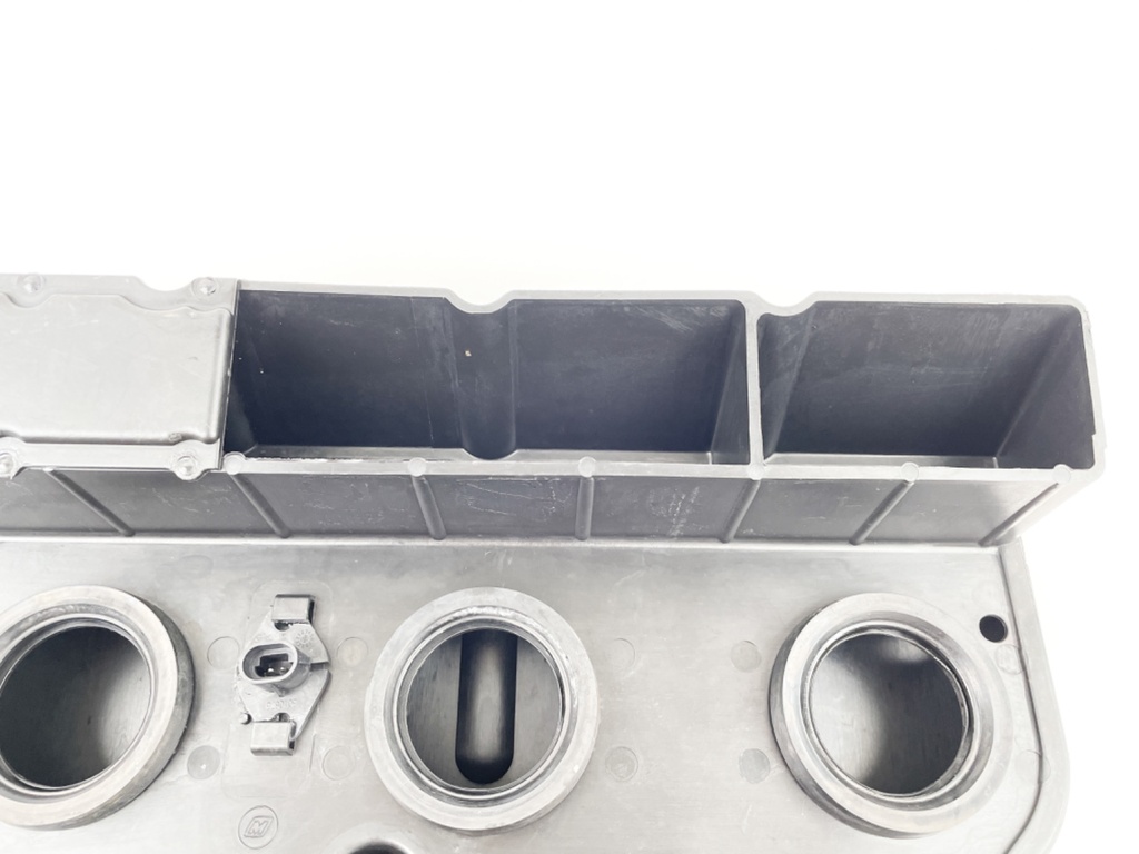 2003 Evinrude 225 HP 2 Stroke Outboard Intake Air Silencer Assembly 0439767 OEM