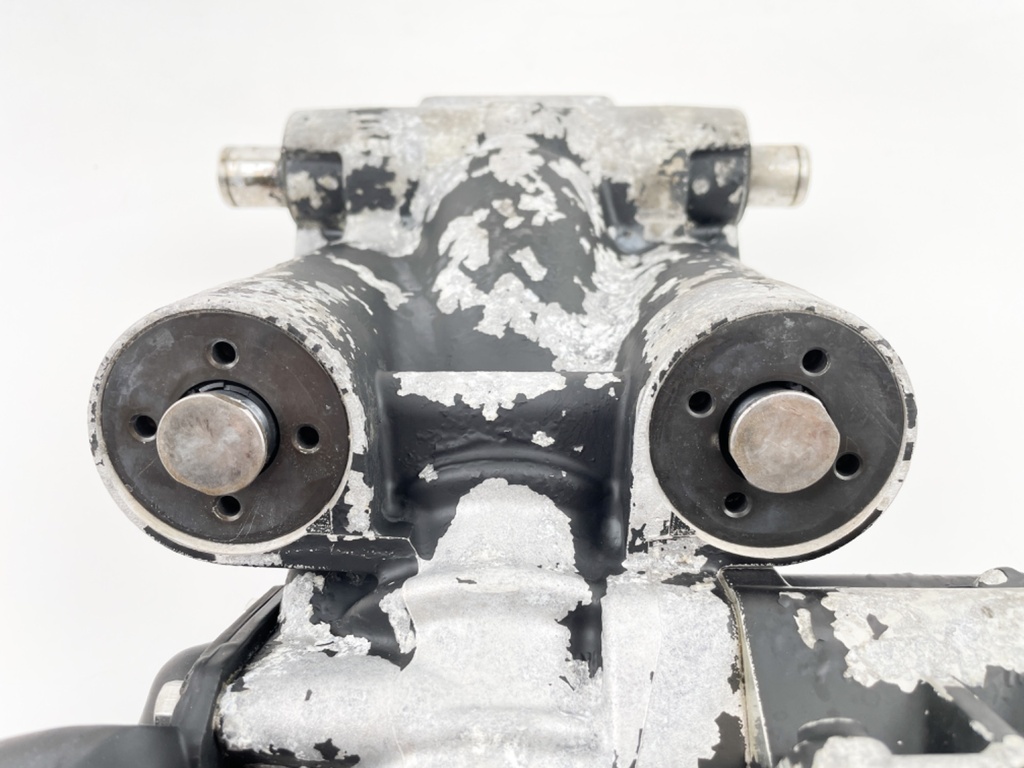 2003 Evinrude 225 HP 2 Stroke Outboard Power Trim Tilt Unit 5005115 OEM