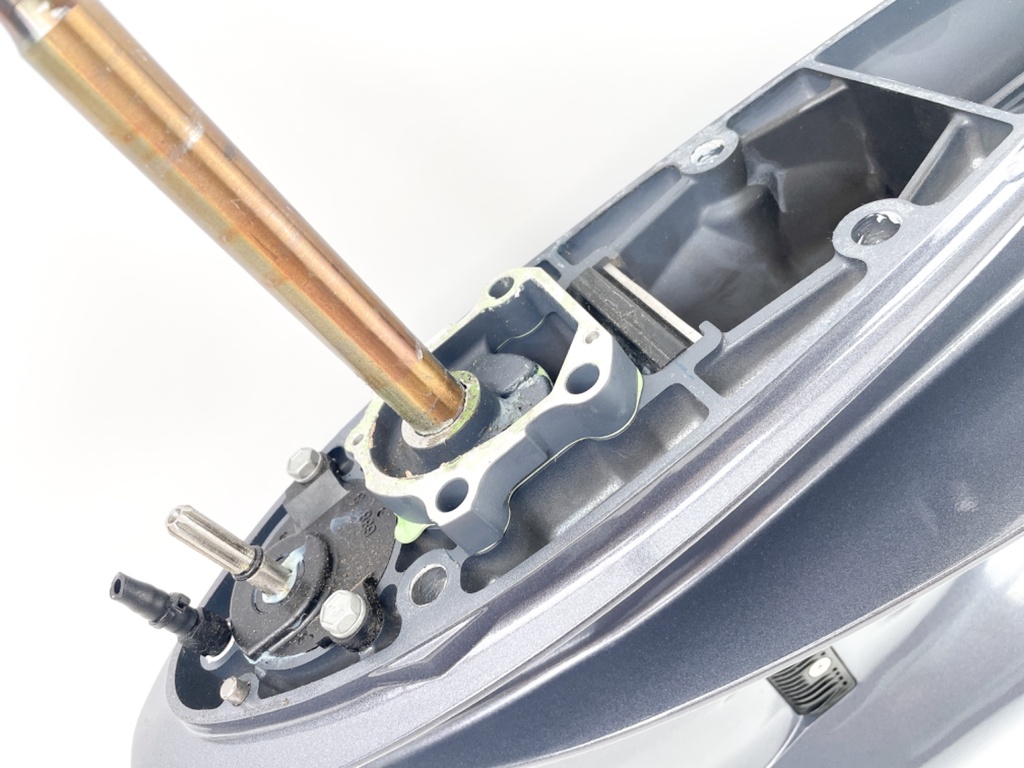 2010+ Yamaha 70HP 4 Stroke Outboard F70LA 20" Lower Unit Gear Case - New