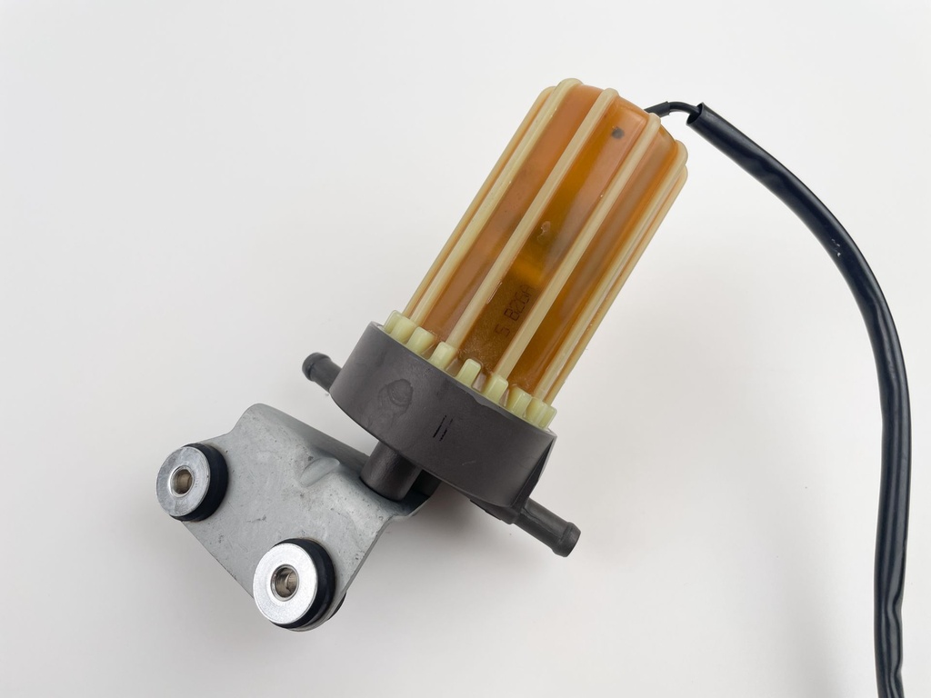 2012 Yamaha 150 HP 4 Stroke Outboard Fuel Filter Assembly 6P3-24560-03-00 OEM