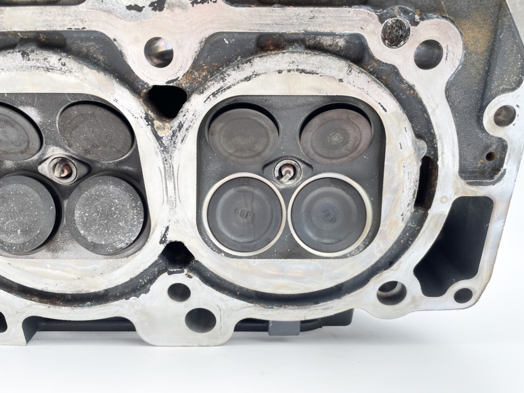 2012 Yamaha 150 HP 4 Stroke Outboard Cylinder Head Complete - Low Hours