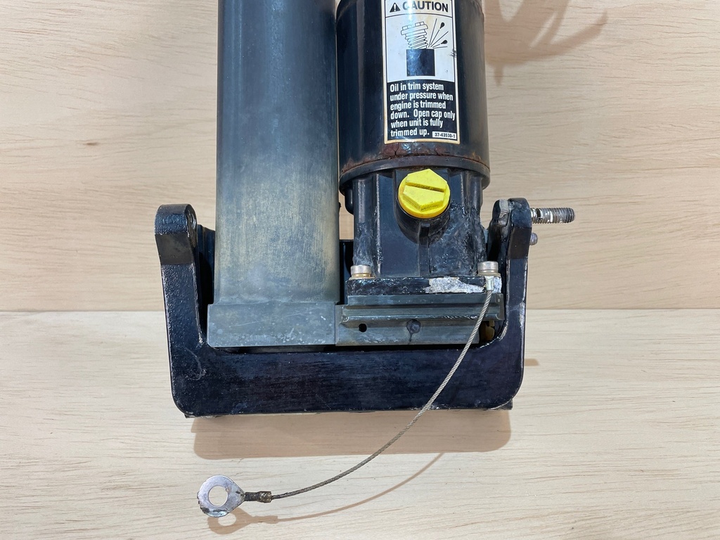 Mercury 40HP Power Trim & Tilt Assembly 2 Wire - 8M0055011