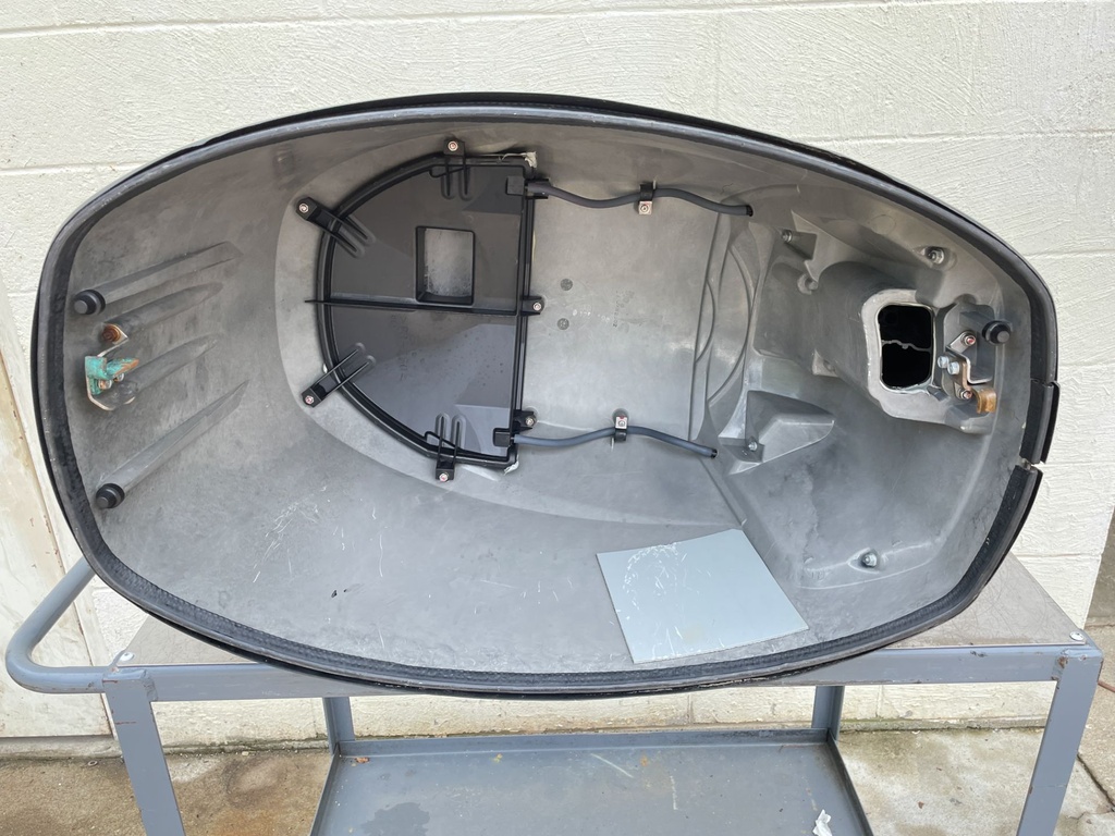 2006 Yamaha 115 HP 4 Stroke Outboard Top Cowling 68V-42610-12-8D OEM