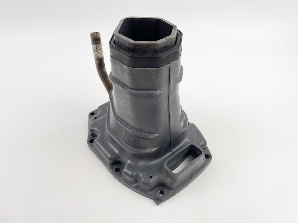 2012 Yamaha 150 HP 4 Stroke Outboard Exhaust Muffler 63P-14711-01-9S OEM