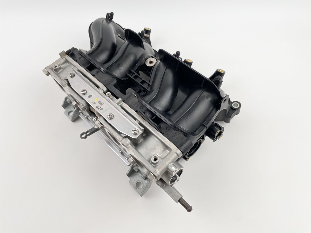 2012 Yamaha 150 HP 4 Stroke Outboard Intake Manifold & Throttle Body 63P-13751-01-00 OEM