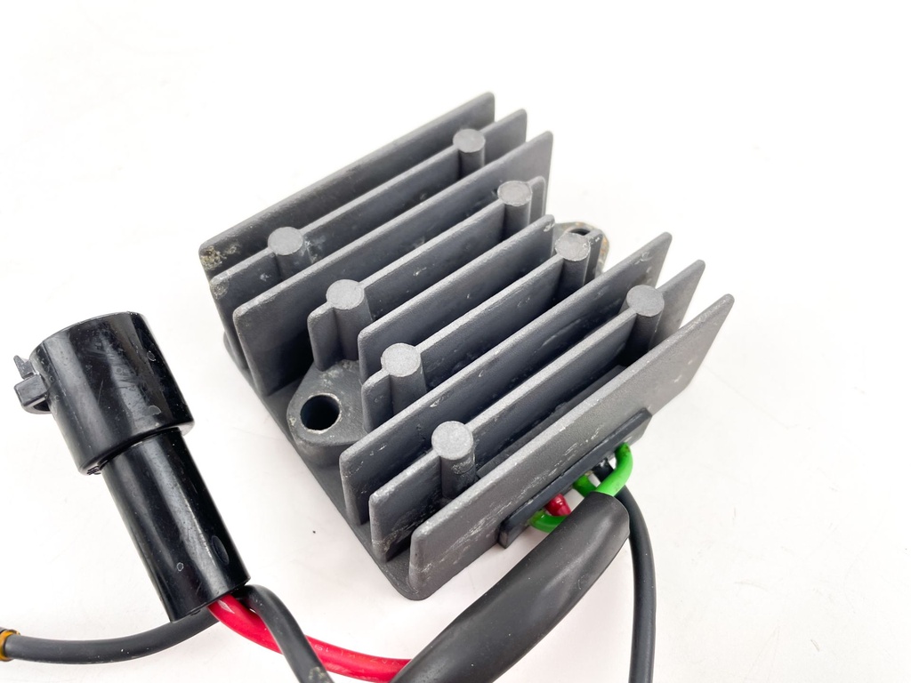 1996 Yamaha 115 HP 2 Stroke Outboard Rectifier & Regulator 6R3-81960-10-00 OEM