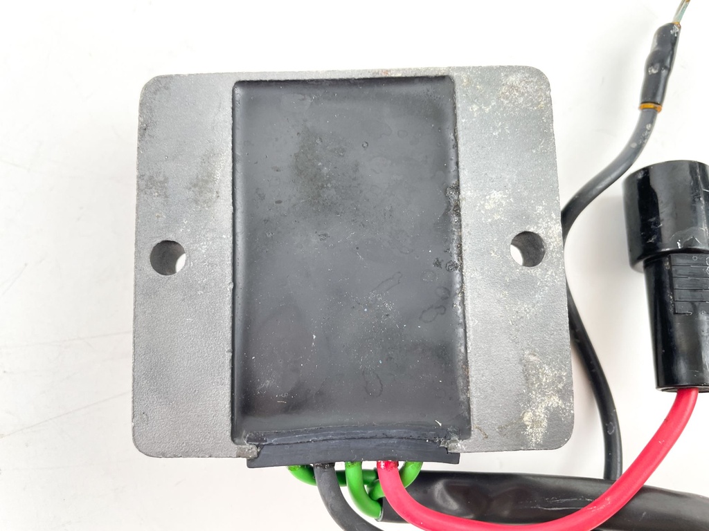 1996 Yamaha 115 HP 2 Stroke Outboard Rectifier & Regulator 6R3-81960-10-00 OEM