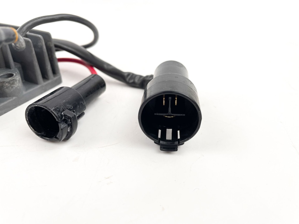 1996 Yamaha 115 HP 2 Stroke Outboard Rectifier & Regulator 6R3-81960-10-00 OEM