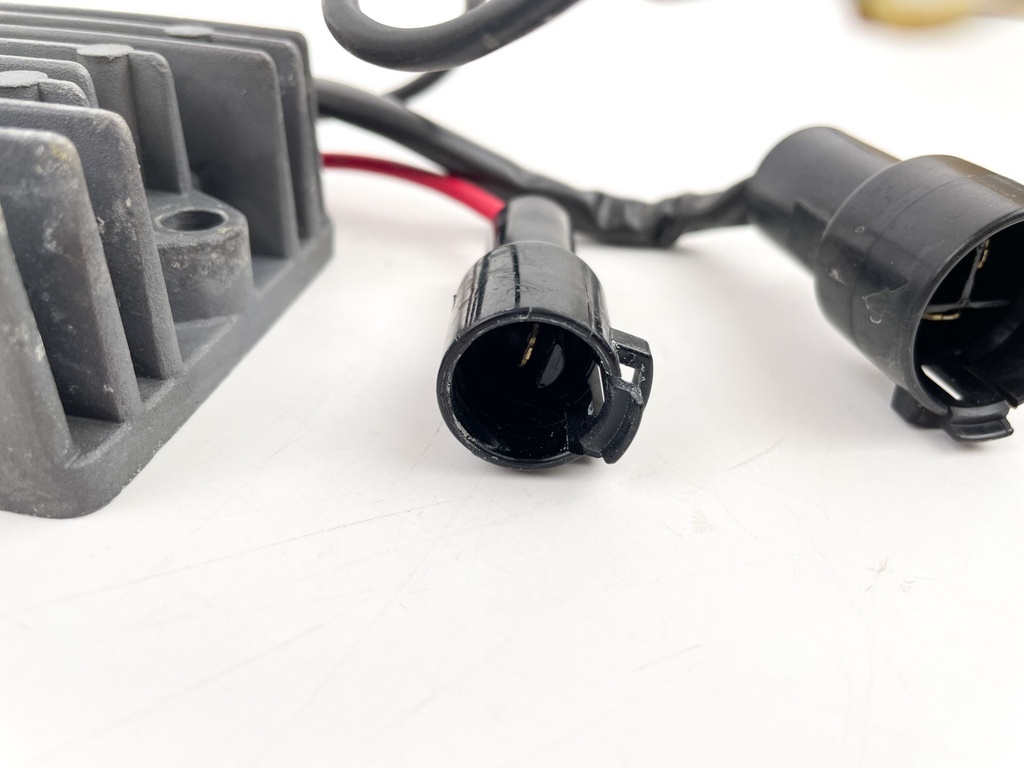 1996 Yamaha 115 HP 2 Stroke Outboard Rectifier & Regulator 6R3-81960-10-00 OEM