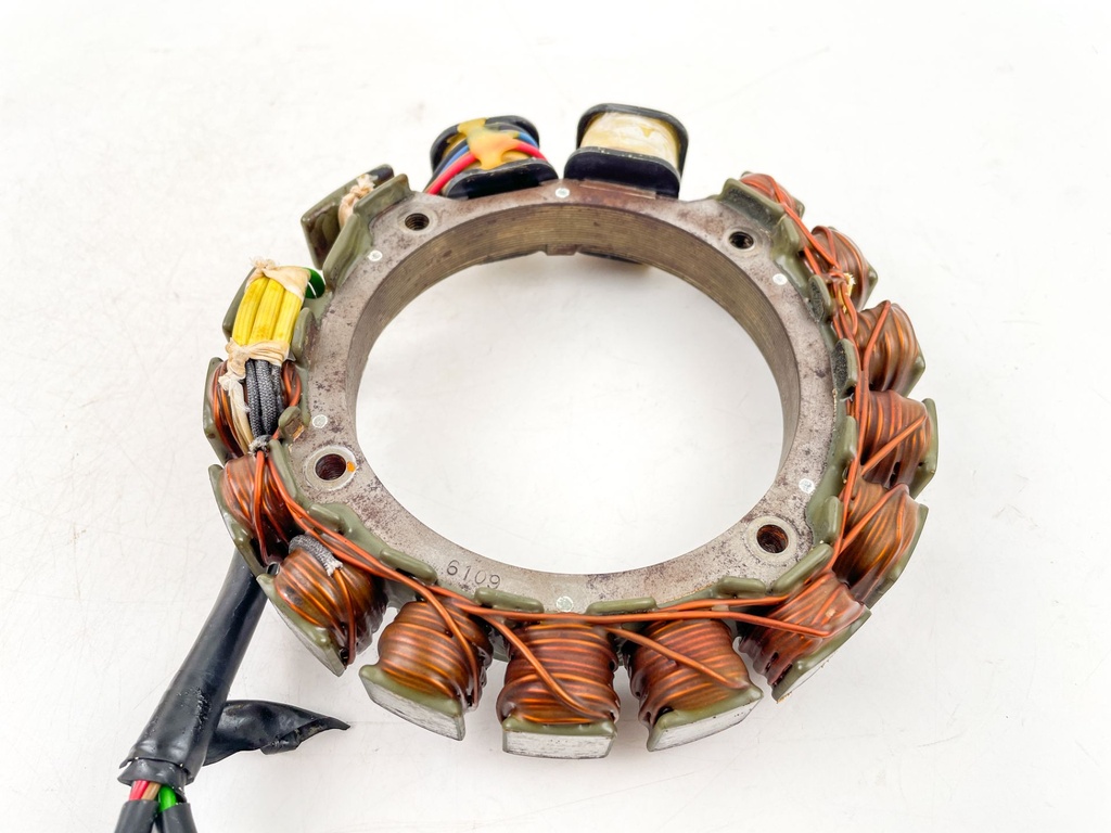 1996 Yamaha 115 HP 2 Stroke Outboard Stator Assembly 6N7-85510-00-00 OEM