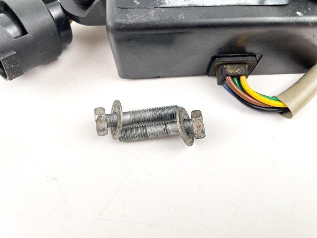 1996 Yamaha 115 HP 2 Stroke Outboard Control Unit Assembly 6E5-85740-02-00 OEM