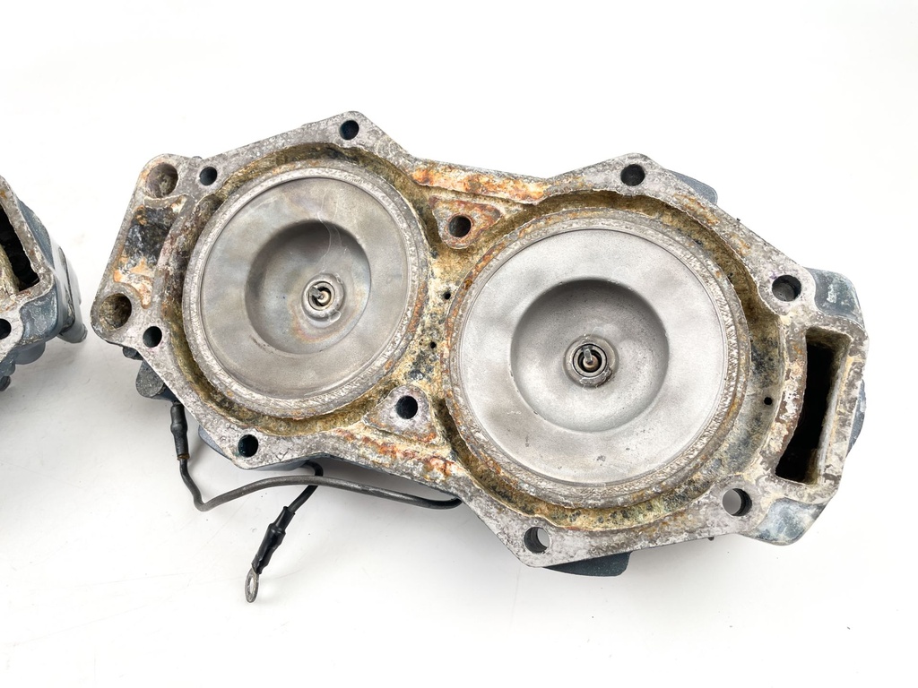 1996 Yamaha 115 HP 2 Stroke Outboard Cylinder Head Set 6E5-11111-10-94 OEM