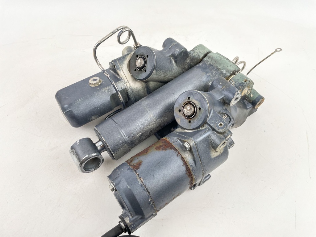 1996 Yamaha 115 HP 2 Stroke Outboard Power Trim Tilt Unit 6G5-43800-06-4D OEM