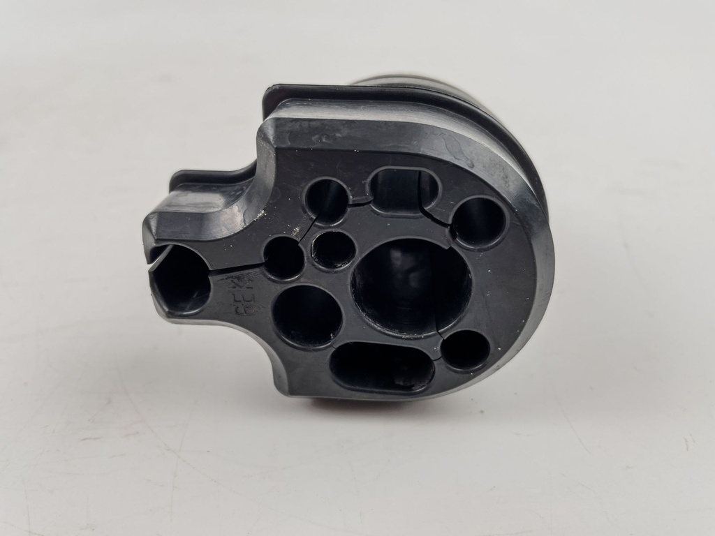 2018 Yamaha 90 HP 4 Stroke Outboard Cable Grommet Stopper Plate 6CB-42761-00-00