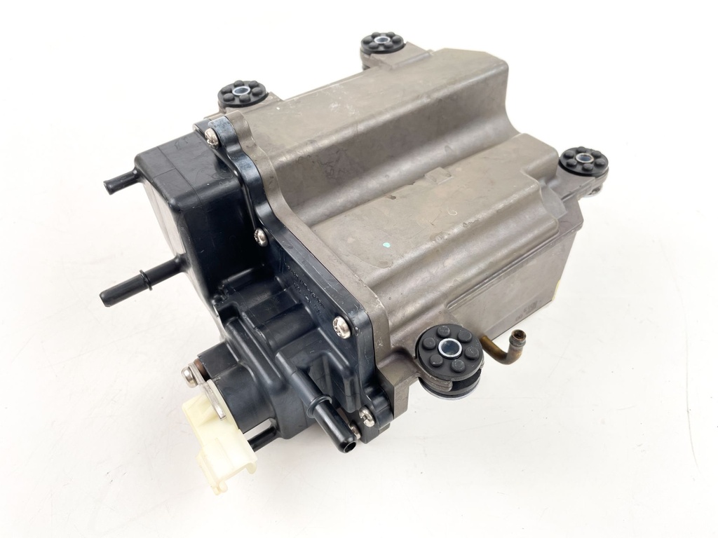 2018 Yamaha 90 HP 4 Stroke Outboard VST Float Chamber Assembly 6FP-14180-01-00 OEM