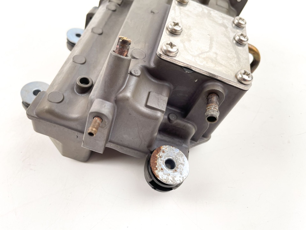 2018 Yamaha 90 HP 4 Stroke Outboard VST Float Chamber Assembly 6FP-14180-01-00 OEM