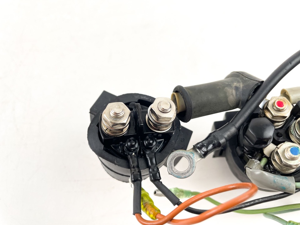 2003 Yamaha 90 HP 4 Stroke Outboard Trim Tilt Relay 6E5-8195B-01-00 OEM