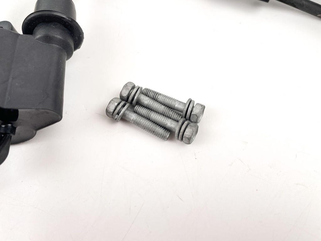 99-04 Yamaha 75 80 90 100HP 4 Stroke Outboard Ignition Coil Set 67F-85570-00-00