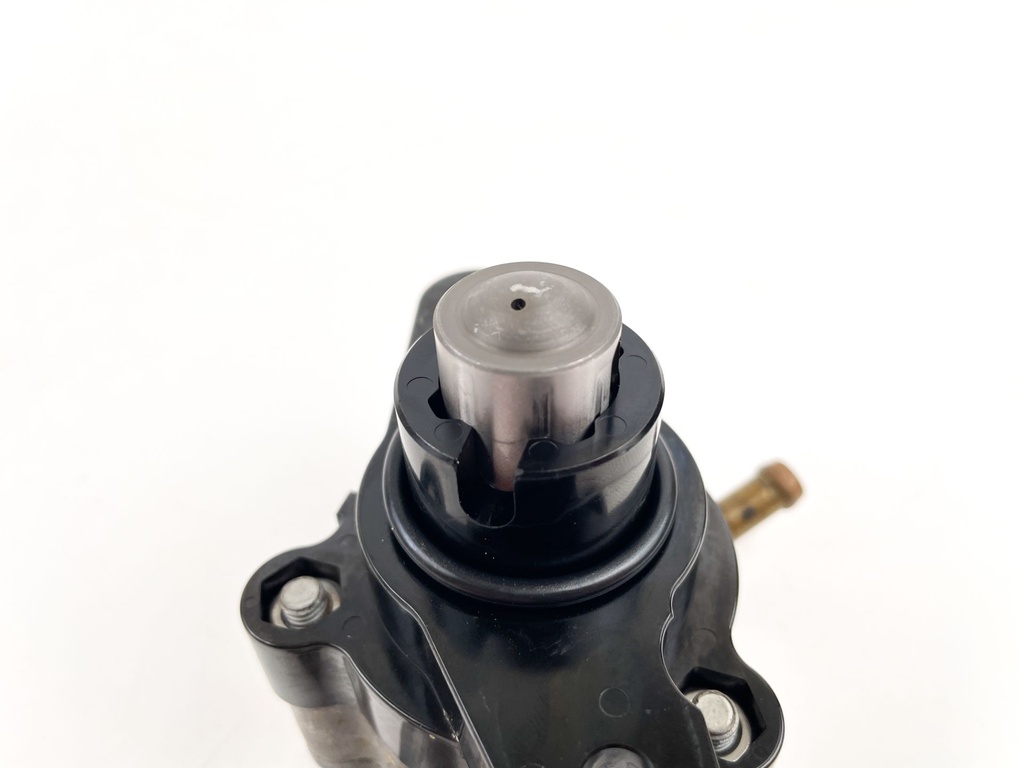 2003 Yamaha 90 HP 4 Stroke Outboard Fuel Pump 68V-24410-00-00 OEM