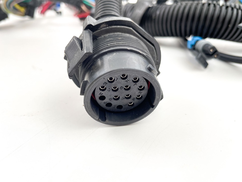 2006 Mercury 275 HP 4 Stroke Verado Outboard Engine Wire Harness 8M0082643 OEM